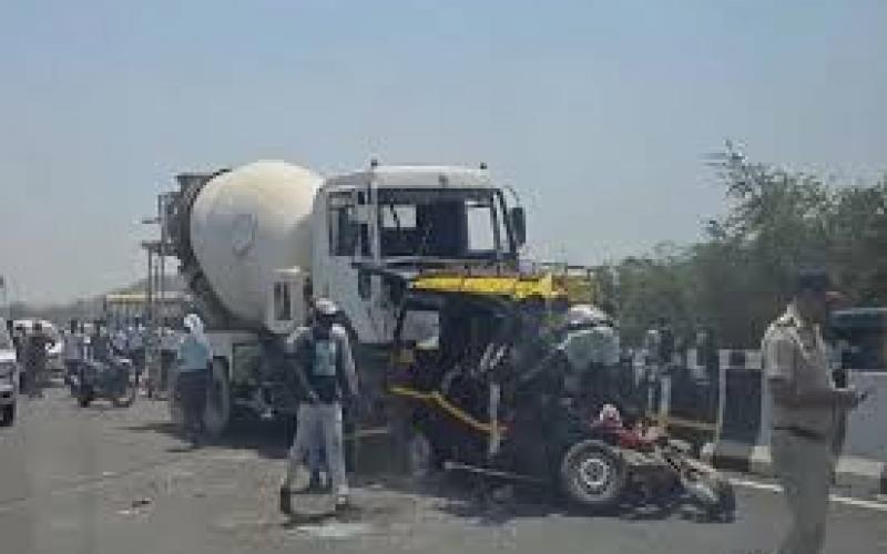 Road accident in Kalyan, Mumbai: 11 people killed in collision between dumper and van hindi news big news mumbai news khabargali 