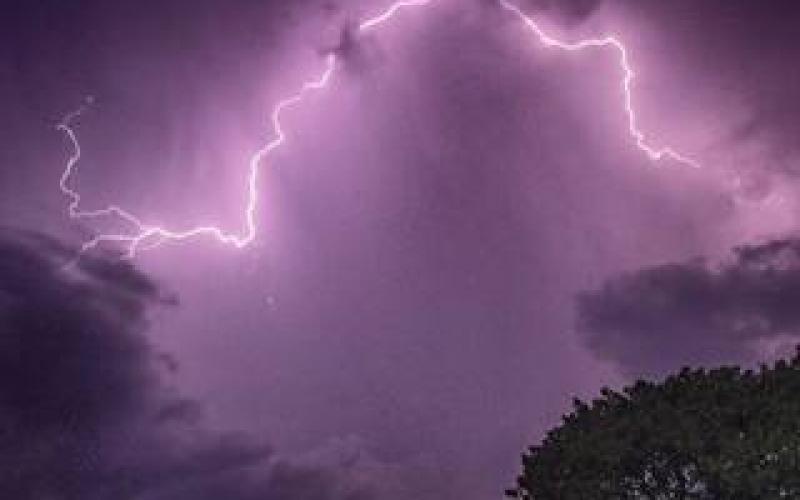 Two people died due to lightning during heavy storm and rain, one is in critical condition. Rajnandgaon news khabargali 