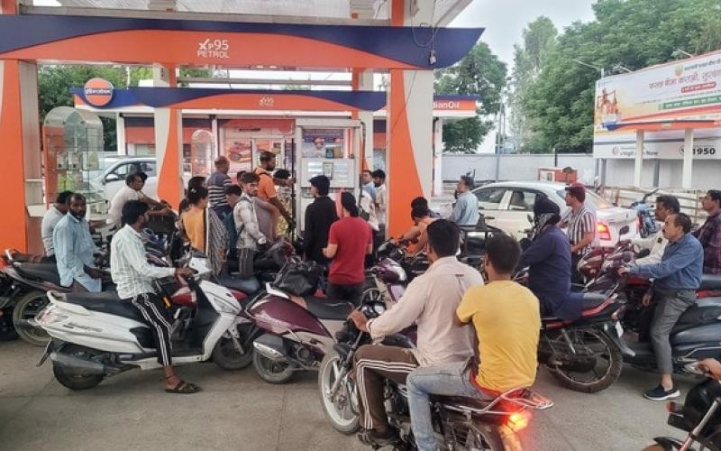 Petrol and diesel prices rise in Raipur, crossing Rs 103 hindi News latest news khabargali 