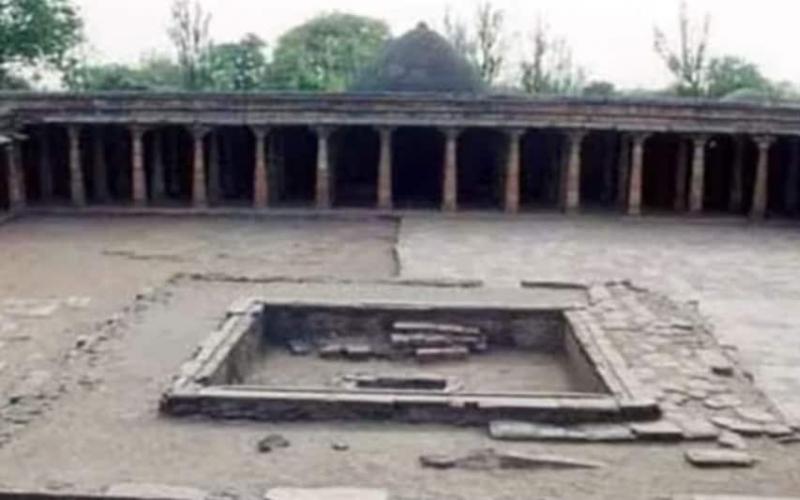 Indore High Court delivers historic verdict in Bhojshala case, recognizing it as a Hindu temple and granting Hindus the right to worship there hindi news latest khabargali 
