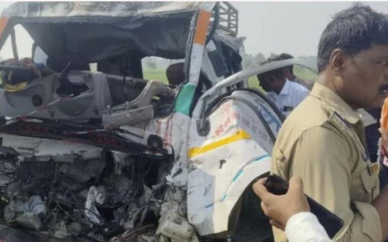 Horrific road accident on National Highway, tragic death of 10 people uttarpradesh hindi news khabargali 