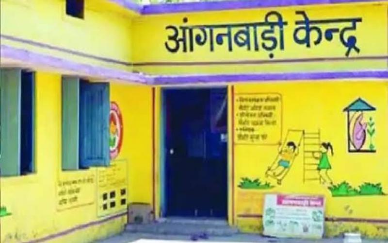 Now, instead of sarees, Anganwadi workers will receive money directly into their bank accounts. raipur chhattisgarh hindi news raipur news khabargali 