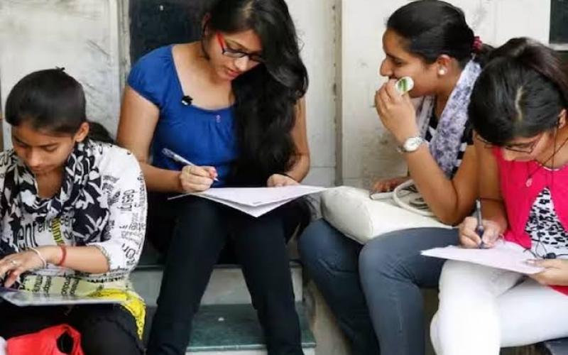 Three engineering colleges in Chhattisgarh to close; 1,000 seats to be cut. raipur chhattigarh hindi news khabargali 
