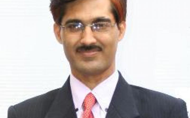 The country's second major research on Osho's 'spiritual communication': Senior journalist Vibhas Kumar Jha receives PhD degree, doctorate awarded by Shri Shankaracharya Professional University, Bhilai. Dr. Dhanesh Joshi, Research Director and Head of the