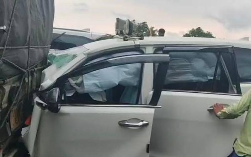 Chhattisgarh BJP State President Kiran Singh Deo meets with a road accident; referred to Jhansi Medical College.raipur chhattisgarh accident khabargali 