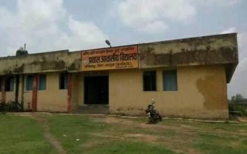 Uproar at school Class 12 students engaged in ragging; five students expelled, two Class 11 students suffered head injuries. Latest news hindi news khabargali 