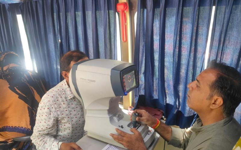 Raipur Press Club, Mahavir International Service Organization, Free Eye Check up, Eye Camp, Cataract Operation, Health, State Minister rank Lokesh Kavadiya, Raipur, Chhattisgarh, Khabargali