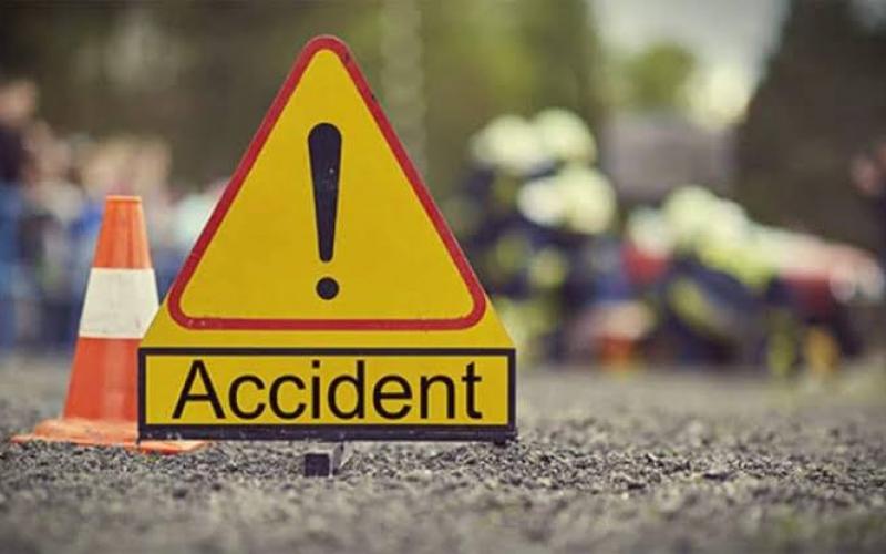 Vehicle runs over laborers on an overbridge in Raipur and flees 2 die on the spot latest News hindi News khabargali 