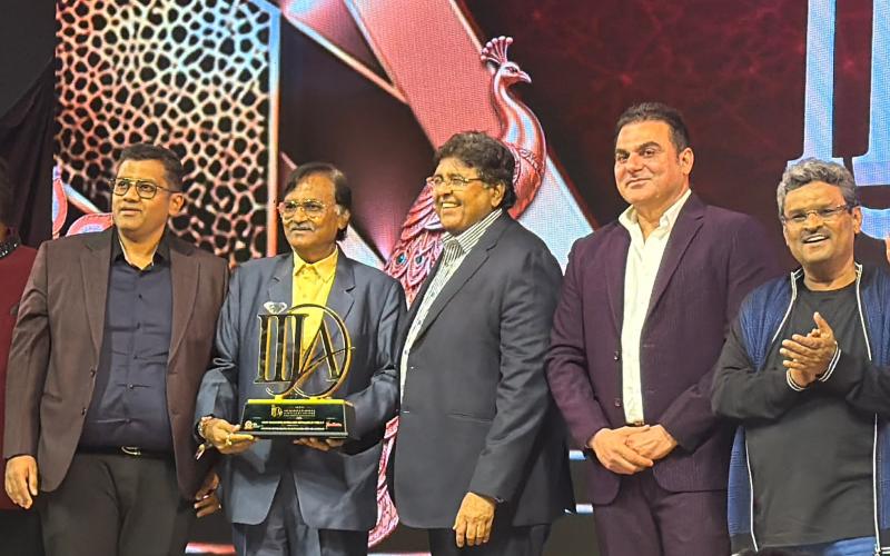 Anopchand Tilokchand Jewellers honoured with National Award, 'Most Emerging Jewellery Retailer', Tilokchand Bardia, Nitin Bardia, Sadar Bazar, Sarafa, Raipur, Chhattisgarh, Khabargali