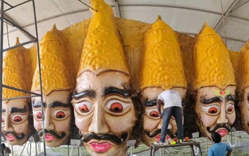 A 101-foot-tall effigy of Ravana will be set ablaze in Raipur; three effigies have been constructed at a cost of 3.03 lakh rupees raipur chhattisgarh hindi news khabargali 