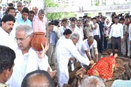 Bhupesh baghel with mother