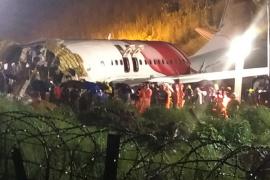 Plain crash, kalikat airport, khabargali