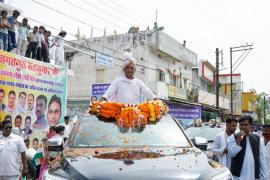 Guru Ghasidas Baba, descendant, Guru Gaddinsheen Jagatguru, Government of Chhattisgarh, Minister of Public Health Engineering and Village Industries, Guru Rudrakumar, Satnam Sandesh Yatra, Satnami Society, Guru Balak Das, Raipur to Dongargarh, Khabargali