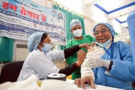 Chhattisgarh, session site, corona vaccination, health workers, antibodies, immunity, second dose, news, khabargali