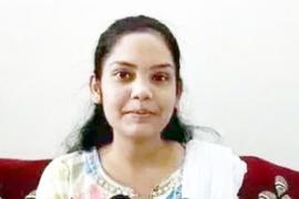 Rudrani Sahu, Pilot, Daughter of a farmer from Chhattisgarh, Dhamtari, Village Bhanravmra, Indira Gandhi Rashtriya Uran Akademi Fursatganj Rae Bareli, Boeing 737, Nekalal Sahu, Vidyadevi Sahu, Aircraft, Flying, Flying, Khabargali