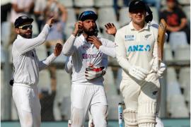 India and New Zealand, New Zealand's spin bowler Ejaz Patel, Wankhede Stadium, Mumbai, Kiwi team, Mohd.  siraj, akshar patel, ashwani, cricket match, khabargali