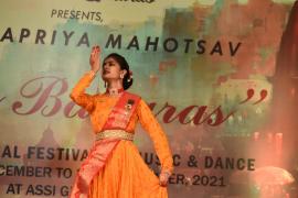 Raipur, Anjali Sharma, Banaras, Best Kalayan Award, Solo Kathak Dance, Krishna Priya Kathak Kendra, Beauty Icon of India, Kushabhau Thackeray University of Journalism and Mass Communication, Cartoonist Trymbak Sharma, Aarti Sharma, Chhattisgarh, Khabargali