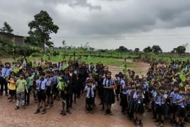 Universal Public School, Saragaon, to make children aware of the environment, Director Bhagwat Sahu, Plantation, Chhattisgarh, Khabargali