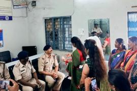 Rakhi to Khaki, Tejaswini Foundation, Traffic Police to the police brothers of Cyber ​​Police Station and Moudapara Police Station, Rajendra Nagar Police Station, Azad Chowk Police Station, Amanaka, Police Station, Mahila Police Station Civil Line, Golbazar, Gudhiyari, Additional Superintendent of Police Office, Harsha Sahu, Amrita Sharma  Anita Agarwal, Hemin Sahu, Manisha Sharma, Kiran Sahu, Neha Jain, Chanchal Thakur, Sapna Samundre, Raipur, Chhattisgarh, Khabargali