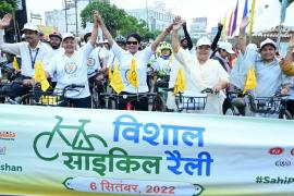 Minister of Women and Child Development, Mrs. Anila Bhendia, right nutrition, illuminating the country, well-nourished Chhattisgarh, cycle rally, Khabargali