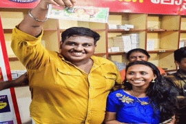 Auto Rickshaw Driver Wins 25 Crore Lottery, Onam Bumper Lottery, Kismat, Khabargali