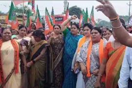 Police accused of negligence in rape case of 5 year old girl, BJP surrounded the police station, Chhattisgarh, Khabargali