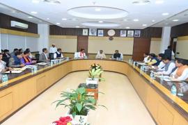 Big decision in the Sai Cabinet meeting, relaxation in age limit in government recruitment increased by five years, Chief Minister Vishnudev Sai Government's fifth meeting of the Council of Ministers at Mantralaya Mahanadi Bhawan, Recruitment in District Police Reservation Cadre of Chhattisgarh Police, Khabargali
