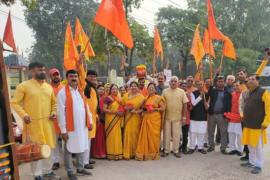A grand procession of the Akshat Kalash worshiped in Gayatri Nagar was taken out, from Shri Siddhivinayak Shiv Sai Hanuman Temple of Gayatri Nagar to New Gayatri Nagar, Pink City, Cell Tax Colony, Bhavana Nagar, Shri Ram Temple Ayodhya, Raipur, Chhattisgarh, Khabargali.