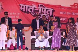 Chief Minister announced Mother-Father Puja Day on 14th February in Chhattisgarh, Chief Minister Vishnudev Sai participated in Mother-Father Puja program in Kandora, Jashpur, Khabargali