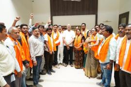 BJP candidate from Raipur Lok Sabha, Minister Brijmohan Agarwal, in the presence of Brijmohan, a large number of Sarpanchs, Panchs, Panchayat members, various community leaders and dignitaries joined the BJP, Chhattisgarh, Khabargali