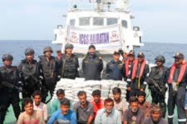 Big action by security agencies on Gujarat coast, 14 Pakistani citizens arrested with drugs worth 602 crores, Khabargali