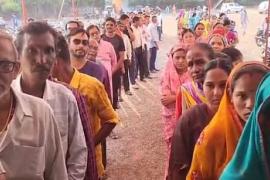 53.09% voting in Chhattisgarh till 1 pm, less voting in Rajnandgaon, EVM faulty in Gariaband, second phase of voting has started in Chhattisgarh, three seats of the state Rajnandgaon, Mahasamund and Kanker are included in the second phase, Khabargali