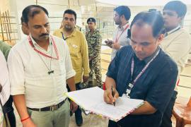 The fate of 168 candidates is sealed in the strong room, all EVMs were kept under tight security and CCTV camera surveillance in the presence of representatives of second phase candidates, Raipur District Election Officer, Chhattisgarh, Lok Sabha Elections, Khabargali