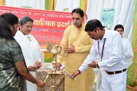 31 May is World No Tobacco Day, former cabinet minister and senior MLA Rajesh Munat appealed to create awareness about the ill effects of tobacco, Prajapita Brahmakumari Medicos organized an exhibition on World No Tobacco Day,