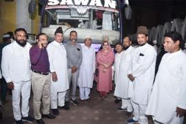 288 Hajis of the state left for Haj Safar, Chhattisgarh State Committee Chairman Mohammad Aslam Khan, Haj Committee Executive Officer Secretary Dr. Sajid Ahmed Farooqui, Haj Committee members Imran Khan, Mohammad Imran, Dr. Mrs. Rubina Alvi, Haji Abdul Razzaq Khan, Maharashtra Haj Committee Chairman Asif Usman Khan, Chhattisgarh, Khabargali