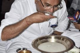 Congress will celebrate Bore-Basi Day on May 1, Deepak Baij, Bore-Basi Day celebrated by former Chief Minister Bhupesh Baghel, Deputy Chief Minister Arun Saw said- Bore-Basi has not been eating the rights of workers, Chhattisgarh, Khabargali