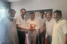 Commerce, Industry and Labor Minister Lakhan Lal Dewangan met the officials of Indian Chamber of Commerce in New Delhi, Chhattisgarh, Khabargali