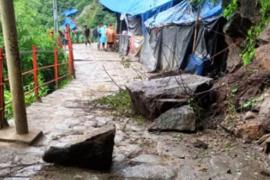 Landslide on Kedarnath walking route, 3 dead, 5 injured, Khabargali