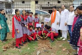 Tree plantation was done in Hind English Medium School under the scheme 'One tree in the name of mother'. Sanjay Shrivastava, State General Secretary, Bharatiya Janata Party and President, Shri Mirza Ejaz Beg, State Working Committee Member, Bharatiya Janata Party. Chairman of Tree Plantation Programme, Mirza Ejaz Beg, Hajjan Rehana Begum, President, Hind English Medium School, Nasir Khan, Amir Beg, Mohammad Qasim, Sheikh Faheem, Khalil Bhai, Raipur, Chhattisgarh, Khabargali