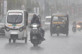 Alert of heavy rain with thunderstorm in Chhattisgarh, temperature of Raipur reached 34 degrees...