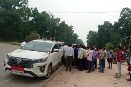 Villagers demanded to start Parsa mine from the collector who came on tour in Udaipur area, Collector Vilas Bhoskar, Chhattisgarh, Khabargali
