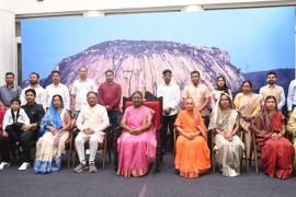 Madheswar mountain in the backdrop of President Mrs. Murmu's group photo: Know why it is special, Chhattisgarh, Khabargali