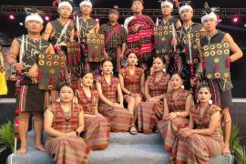 Tribal folk dances will be displayed in the capital for two days, on Tribal Pride Day, artists from the northeastern states will showcase their culture, Wangla-Rungla, Ret-Kinong, Geh Padam A Na-Nyi E and Solakiya tribal dances will be presented, Raipur, Chhattisgarh, Khabargali