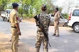धमतरी में दिनदहाड़े 20 लाख की लूट, कार सवार व्यापारी को मारी टक्कर  खबरगली 20 lakhs looted in broad daylight in Dhamtari, businessman travelling in a car hit cg news cg big news latest news khabargali 