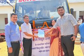 New school bus supplied to Saraswati Shishu Mandir Lakhanpur, another initiative of Adani Foundation to promote educational reforms, more than 80 children from 11 nearby villages will get transportation facility, Chhattisgarh, Khabargali