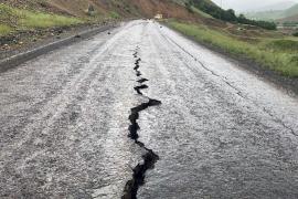 Gujarat's Kutch suddenly shook with earthquake tremors, earth trembled with intensity of 3.4 latest news hindi news big News khabargali 
