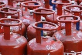 The price of LPG cylinder has decreased by Rs 51 from today, 19 kg gas will be available for Rs 1,580 Hindi News big news khabargali 