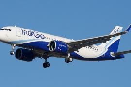 IndiGo flight makes emergency landing in Raipur, one passenger dead cg news hindi News latest News khabargali 