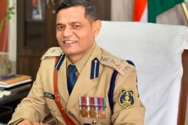 The woman who accused IPS Dangi has turned hostile; she had also leveled the same allegations against her father. Hindi news big News latest news khabargali 