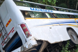 Tirupati-bound bus met with an accident, with pilgrims screaming and crying. Hindi News latest News khabargali 